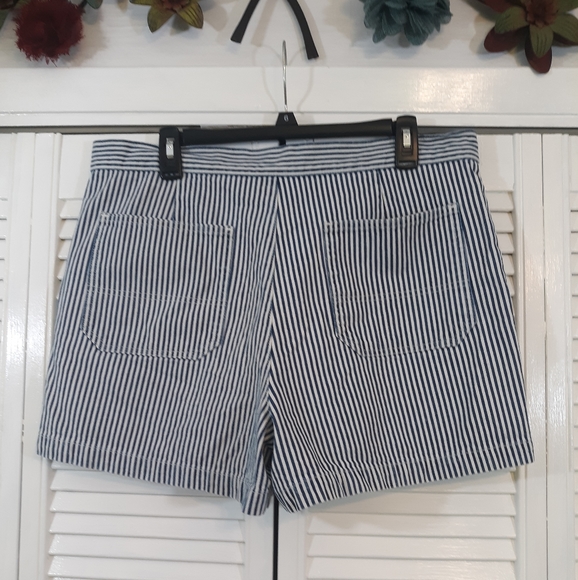 Newport news vtg pinstripe shorts 34   *8 - Picture 2 of 4